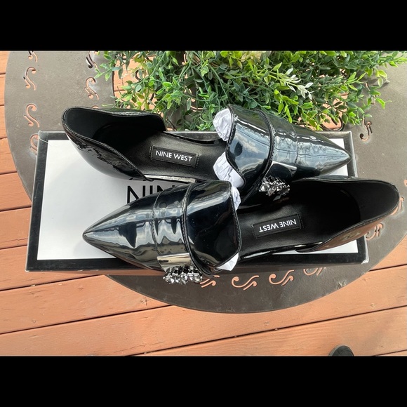 🥿 NWOT Nine West Young ladies fashion flats - Picture 2 of 7